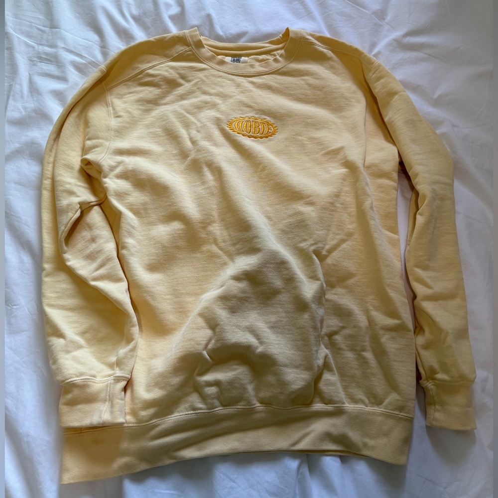 Butter yellow cotton crewneck